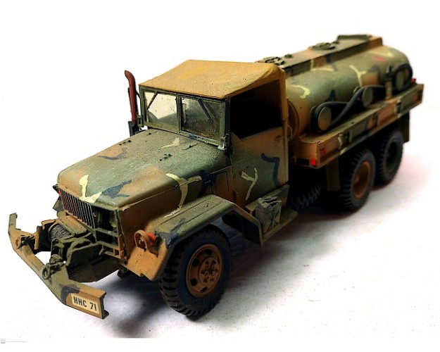 CAMIÓN DE COMBUSTIBLE M 49 A2C