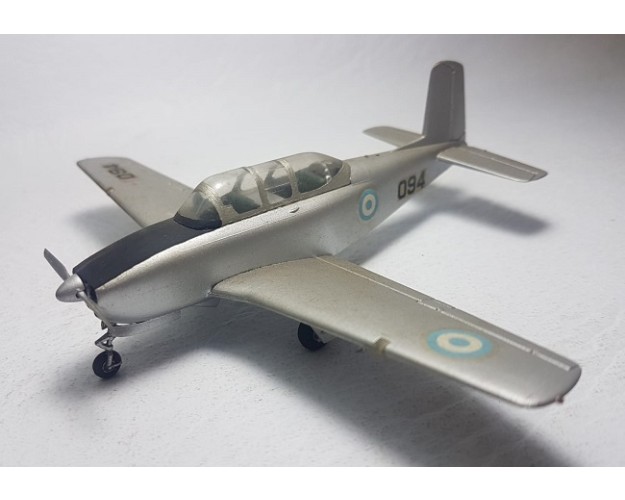 BEECHCRAFT B-45 MENTOR - 094 - ESCUELA DE AVIACIÓN MILITAR - 1/72