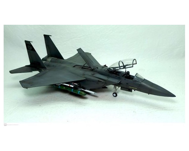 F-15E STRIKE EAGLE - 1/72