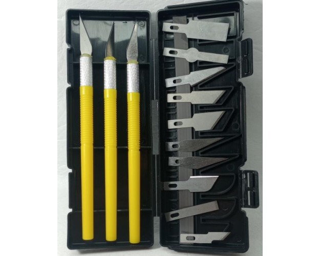 SET DE TRES CÚTER MANGO PLÁSTICO + 10 HOJAS