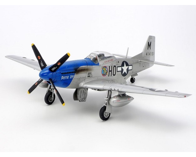 1/48 N.A.P-51D Mustang 8th AF - OFERTA