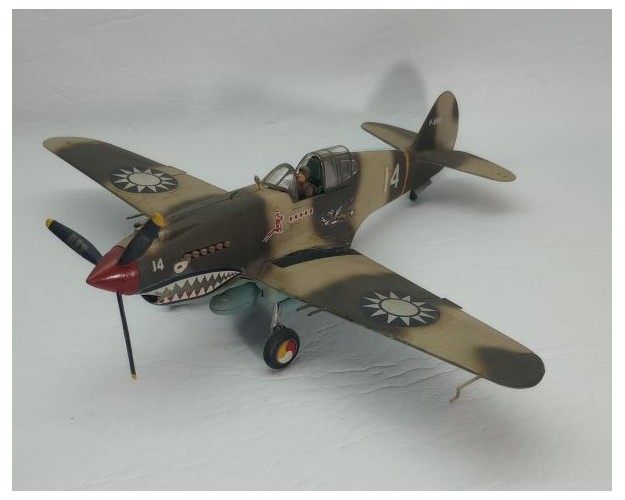 CURTISS P-40 WARHAWK 1/48 TIGRES VOLADORES