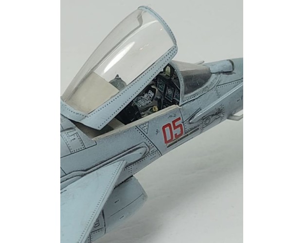 CHENGDU J-10B - ESCALA 1/72