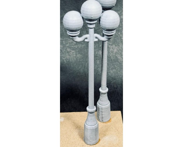 Farola redonda triple