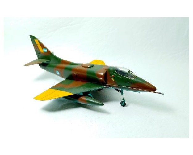 A4-B SKYHAWK - MALVINAS - C-242 - 1/72