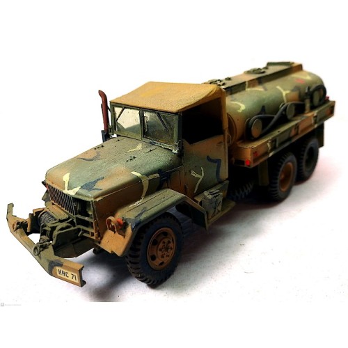 CAMIÓN DE COMBUSTIBLE M 49 A2C