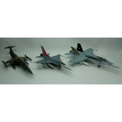 RECATORES AMERICANOS (F-16 / F/A-18 / F-104)