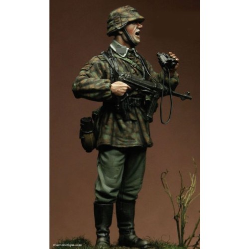 SS SCHARFÜHRER - EASTERN FRONT 1943