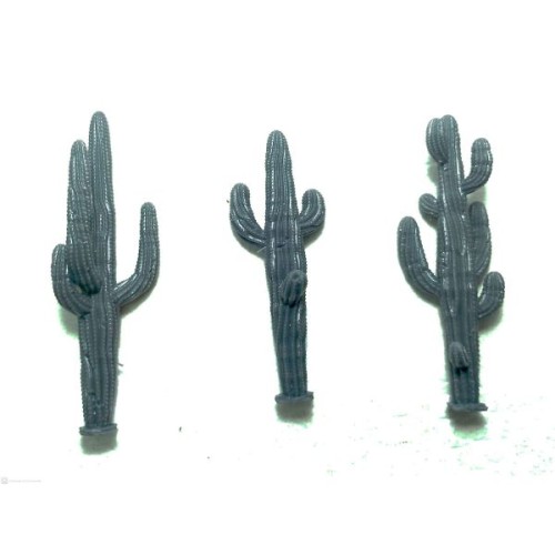 Set de tres cactus grandes.