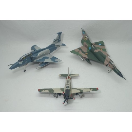 ESCUADRILLA AVIACIÓN ARGENTINA (MIRAGE IIIEA / OA4-AR FIGHTINGHAWK / TURBO MENTOR) 1/72