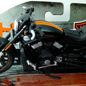 2012 VRSCDX NIGHT ROAD 1/18