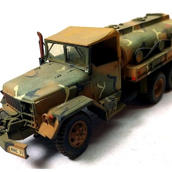 CAMIÓN DE COMBUSTIBLE M 49 A2C