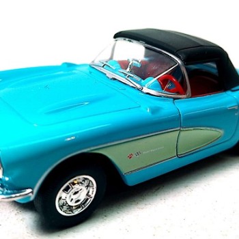 1957 CORVETTE SOFT-TOP 1/35