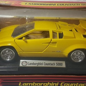 Lamborghini Countach 1/24