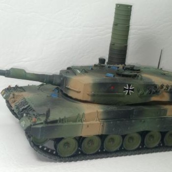 LEOPARD 2 ,con torre de vadeo