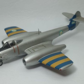 GLOSTER METEOR MK.IV - I-013 - 1/72