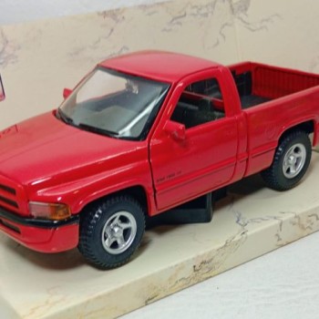 Dodge Ram Pickup (1995) 1/26