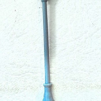 Farol redonda simple con perno