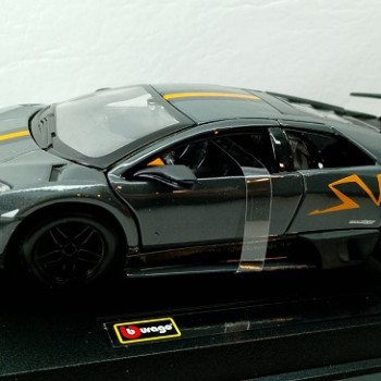 LAMBORGHINI MUERCIELAGO LP 670-4 SV