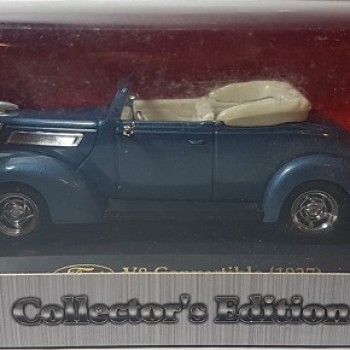 FORD V8 CONVERTIBLE (1937)